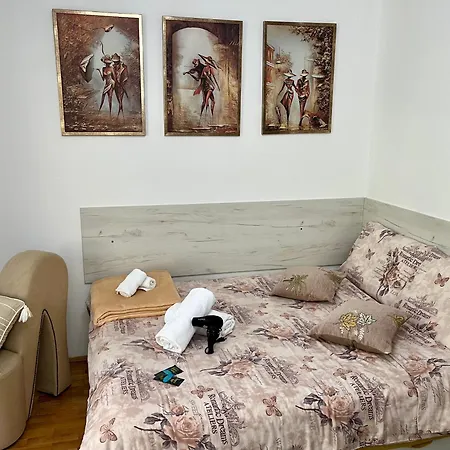 David Apartment *